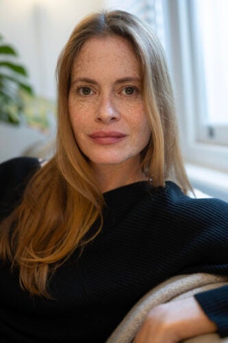 Suzy Hansen headshot