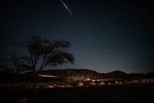 Reflection of a missile attack from the Houthis by Israel's air defense
