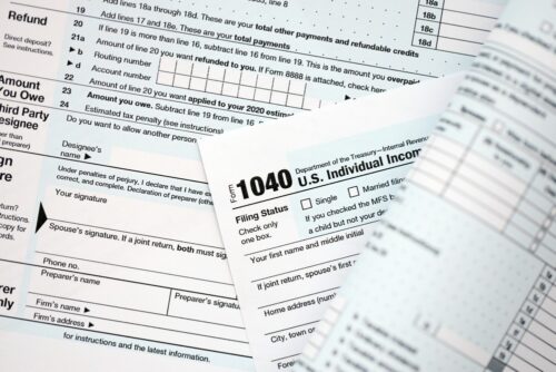 Blank 1040 US individual income tax return form.