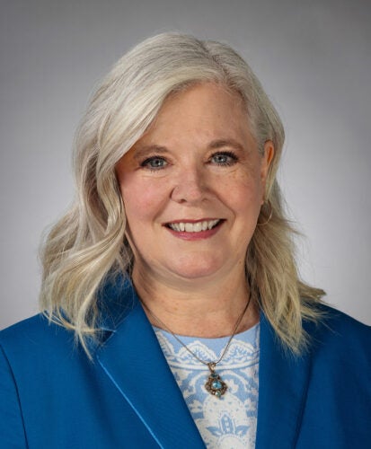 Headshot of Sandy Doyle-Ahern